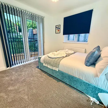 Code Four 4 Bedroom House By Altoluxoexperience Short Lets & Serviced With Free Wifi & Parking