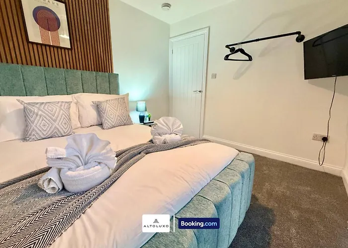 بيت للعطل Code Four 4br House By Altoluxoexperience Short Lets & Serviced With Free Wifi & Parking بريستول