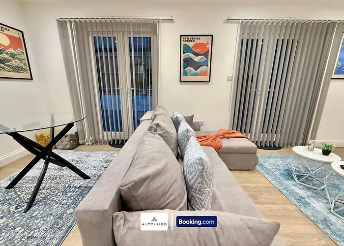 Code Four 4br House By Altoluxoexperience Short Lets & Serviced With Free Wifi & Parking