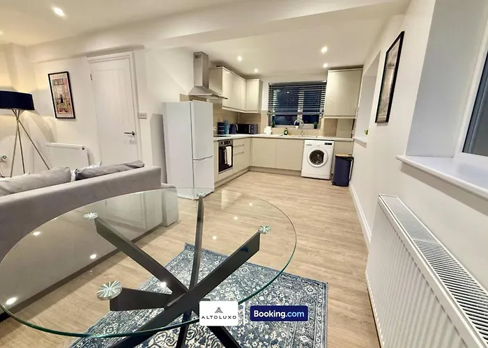 Code Four 4br House By Altoluxoexperience Short Lets & Serviced With Free Wifi & Parking Tatil Evi