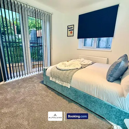 Code Four 4br House By Altoluxoexperience Short Lets & Serviced With Free Wifi & Parking