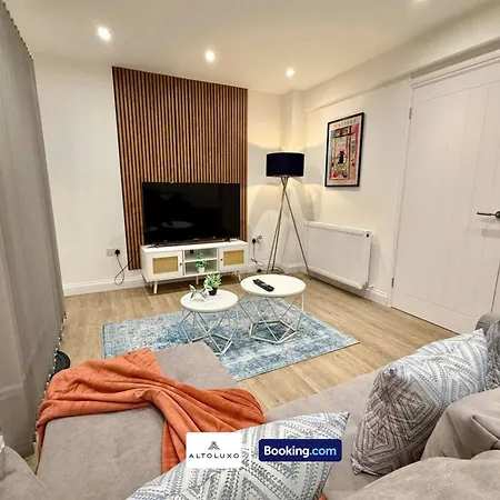 Code Four 4br House By Altoluxoexperience Short Lets & Serviced With Free Wifi & Parking 度假居