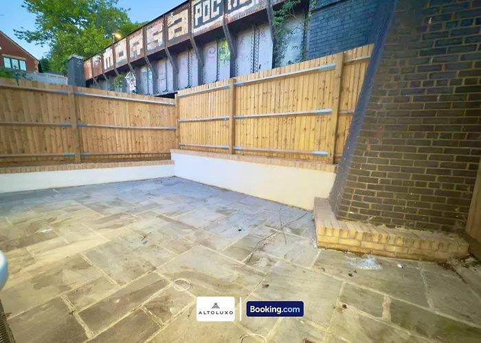 Code Four 4br House By Altoluxoexperience Short Lets & Serviced With Free Wifi & Parking * 布里斯托