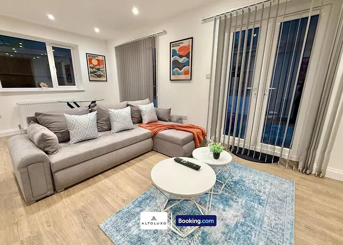 Feriehus Code Four 4br House By Altoluxoexperience Short Lets & Serviced With Free Wifi & Parking Bristol