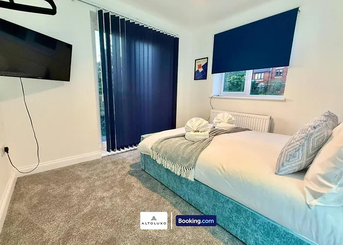 Feriehus Code Four 4br House By Altoluxoexperience Short Lets & Serviced With Free Wifi & Parking *