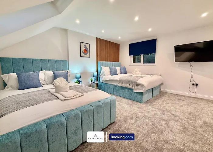 Code Four 4br House By Altoluxoexperience Short Lets & Serviced With Free Wifi & Parking *