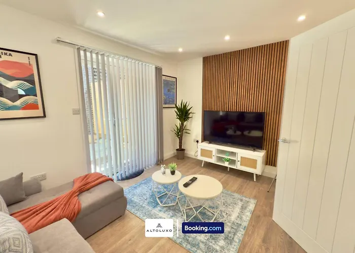 Code Four 4br House By Altoluxoexperience Short Lets & Serviced With Free Wifi & Parking 度假居